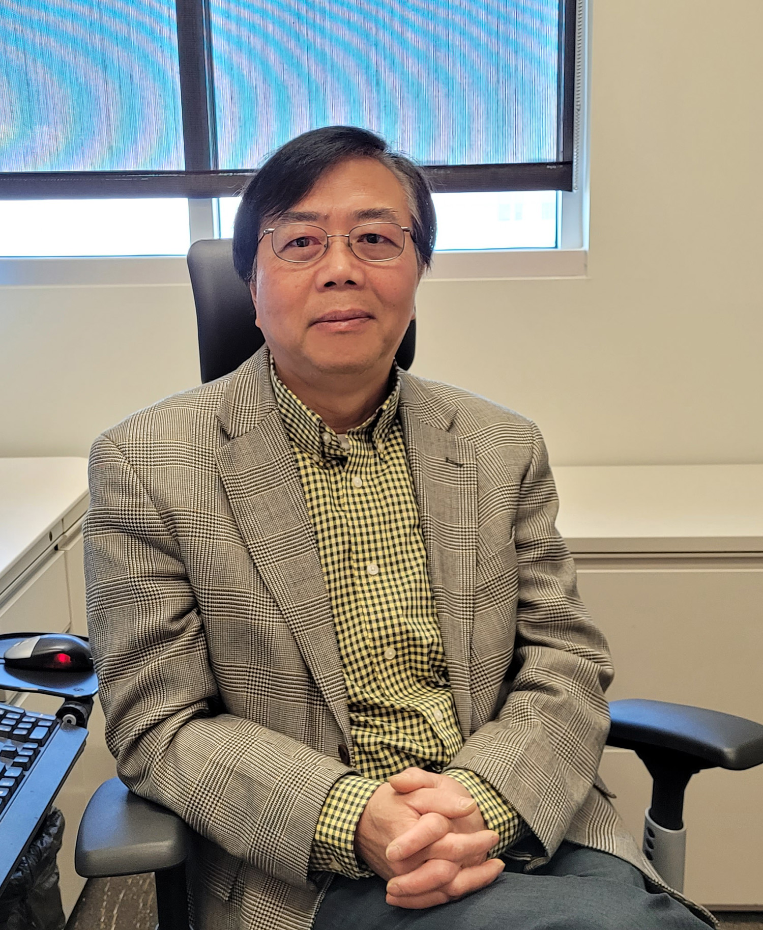 Dr. Robert Zheng